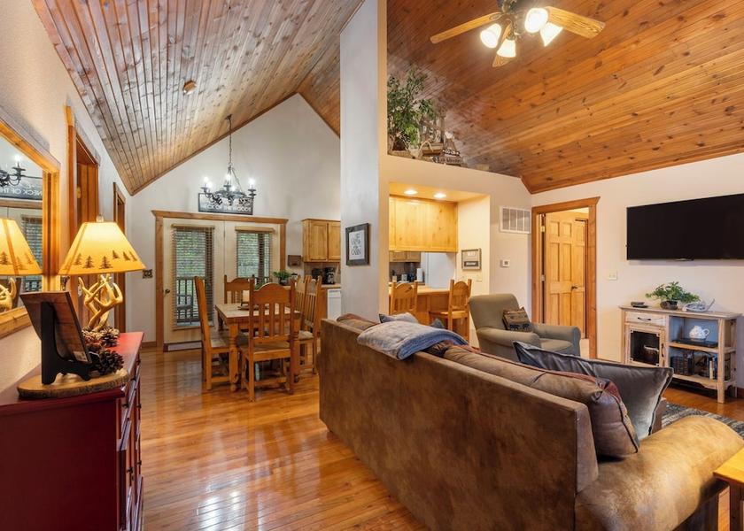 Missouri Branson West Living Area