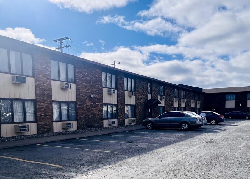 Michigan Iron Mountain Exterior Detail