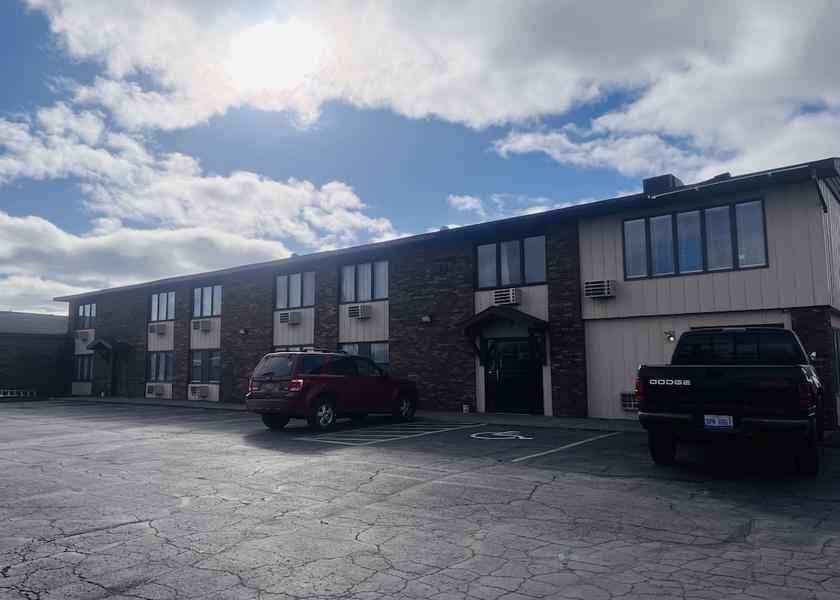 Michigan Iron Mountain Exterior Detail