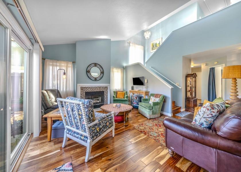 California Marina Living Area