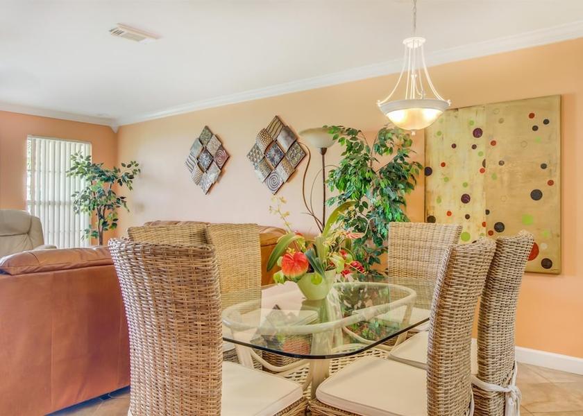 Florida Miramar Beach Dining Area