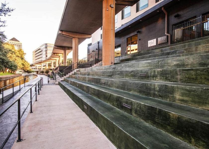 Texas Irving Exterior