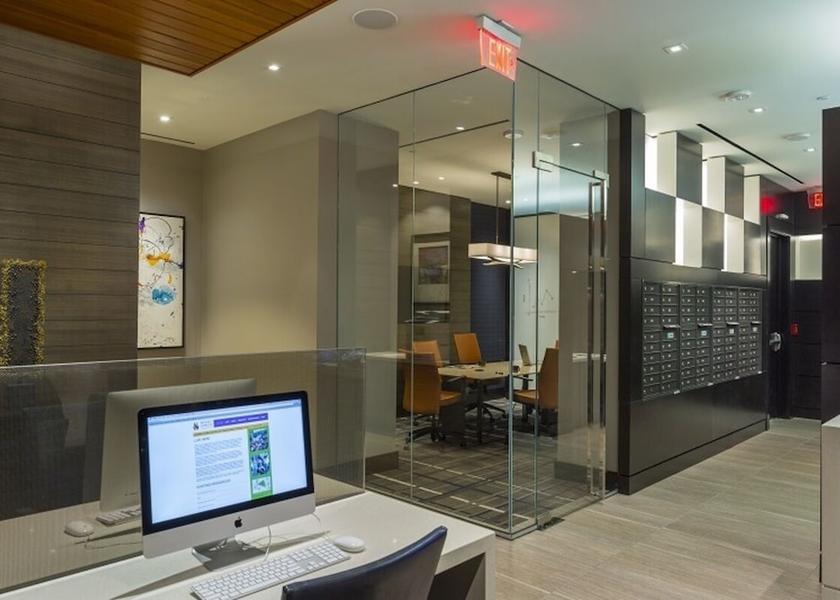 Virginia Arlington Meeting Room