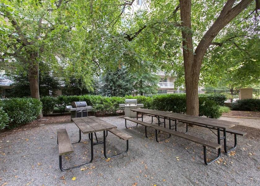 Virginia Arlington Barbeque