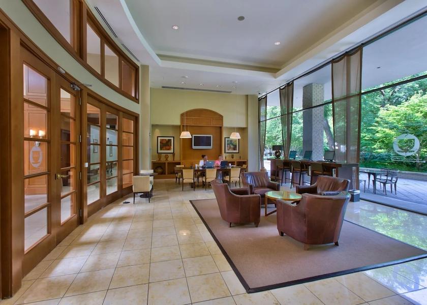 Virginia Arlington Lobby