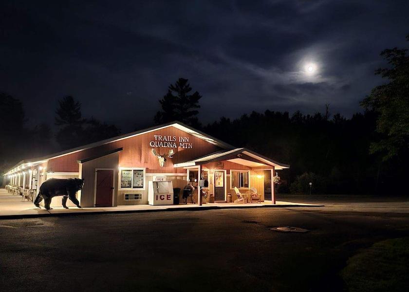 South Dakota Hill City Exterior Detail