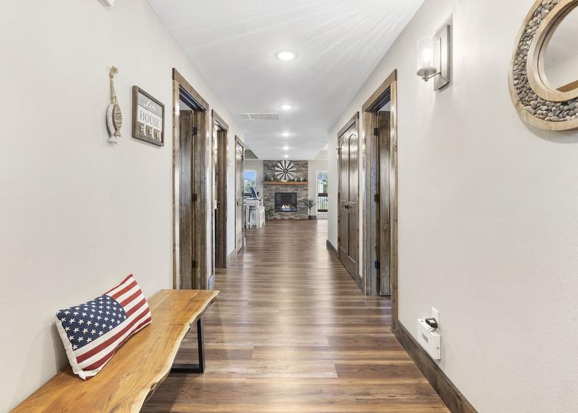 Missouri Hollister Interior Entrance