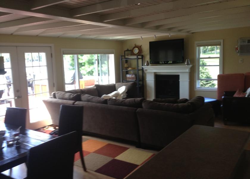 Wisconsin Crandon Living Area