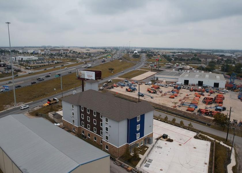 Texas Pflugerville Exterior Detail