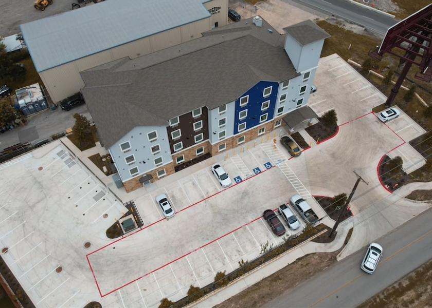 Texas Pflugerville Exterior Detail