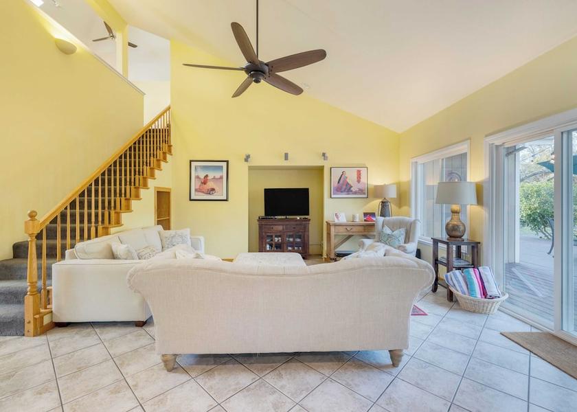 California Kenwood Living Area