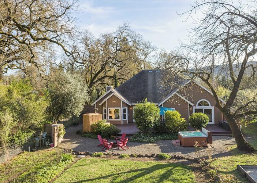 California Kenwood Interior Entrance