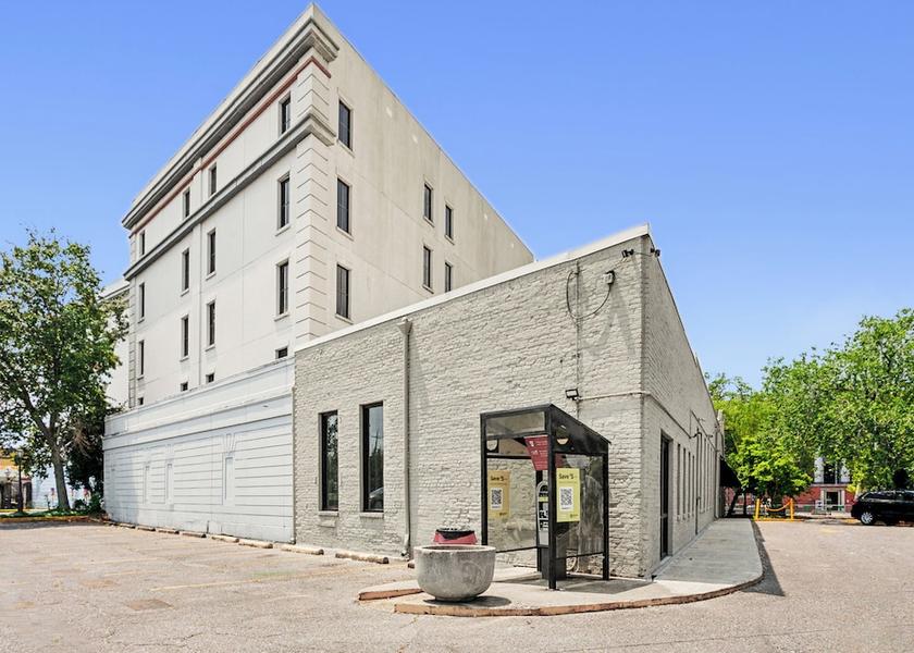 Louisiana New Orleans Property Grounds