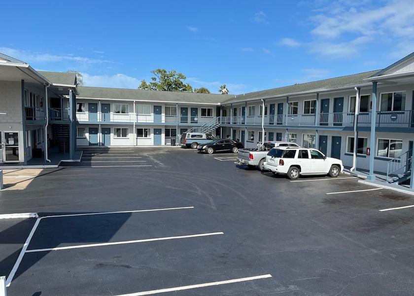 Florida Holly Hill Exterior Detail