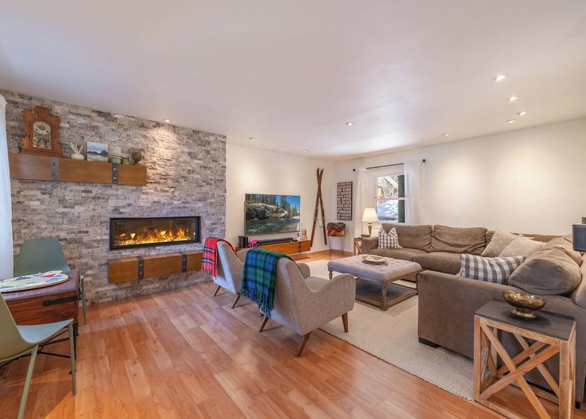 California Kings Beach Living Area