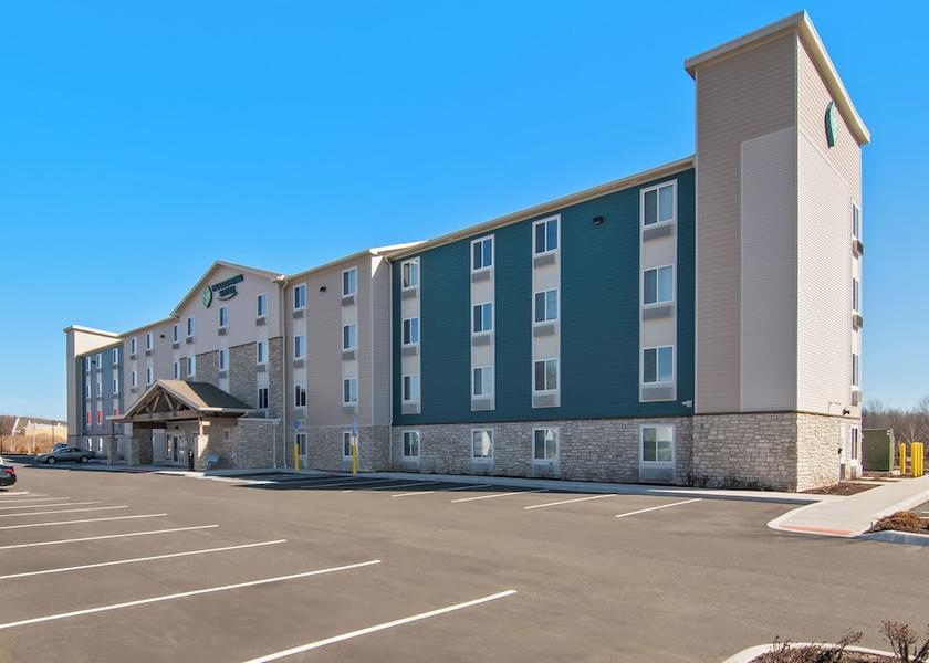 Connecticut Newington Facade