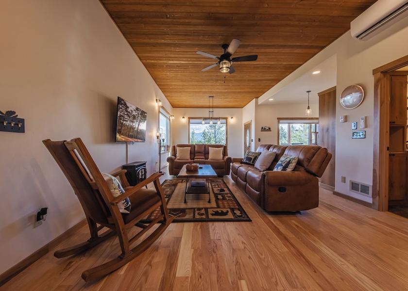 Kansas Rexford Living Area