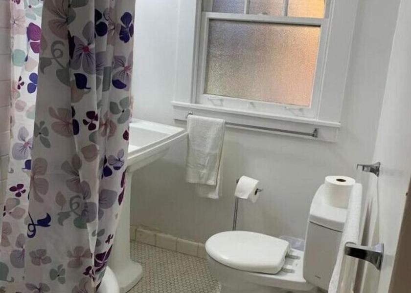 California Berkeley Bathroom