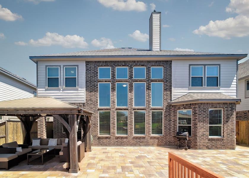 Texas Missouri City Exterior Detail