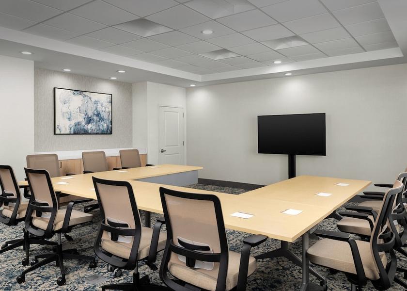 California Oakhurst Meeting Room