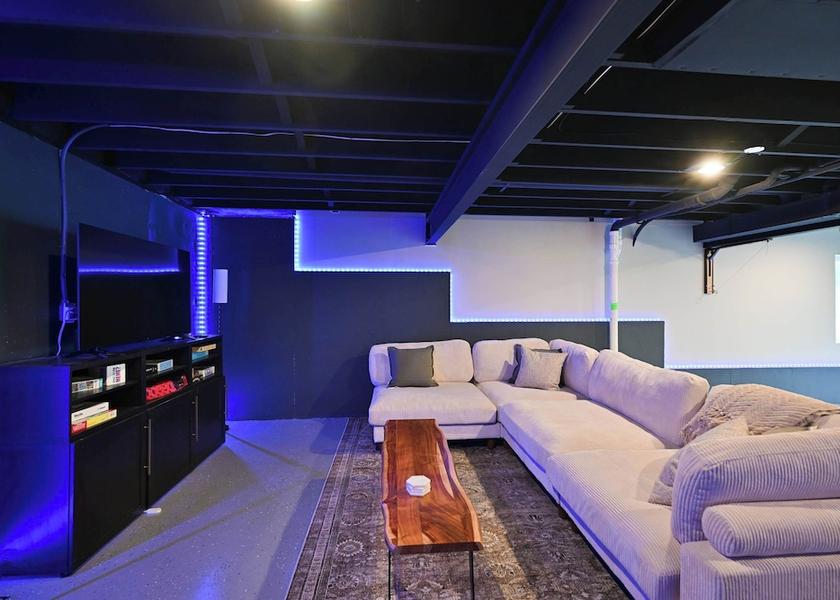 Kentucky Walton Living Area