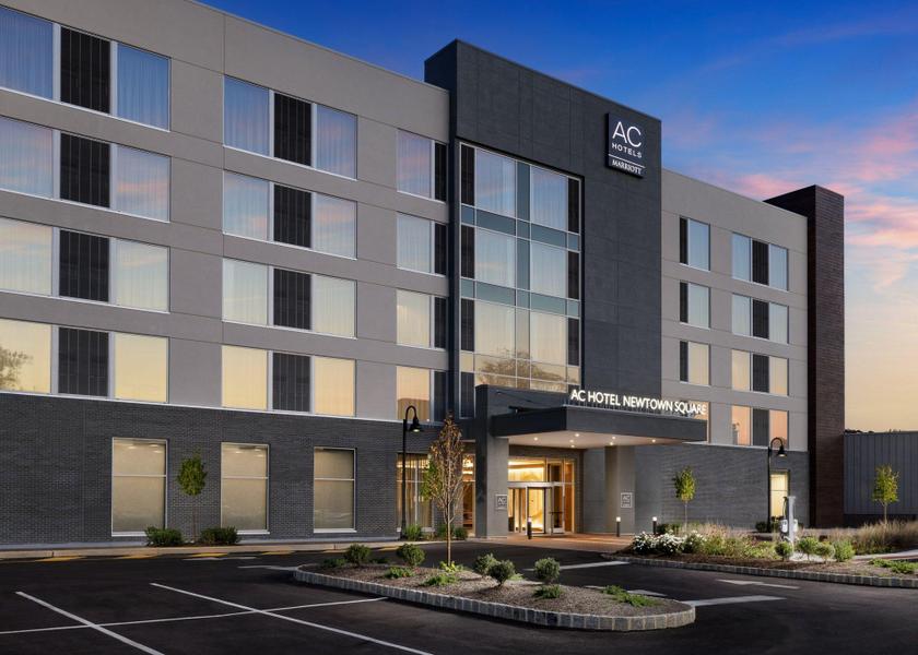 Pennsylvania Newtown Square exterior view