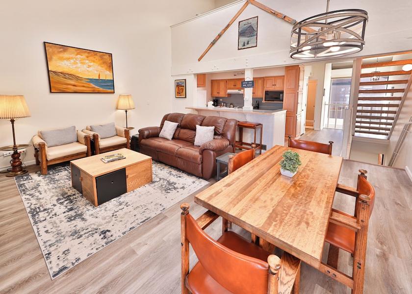 California South Lake Tahoe Dining Area