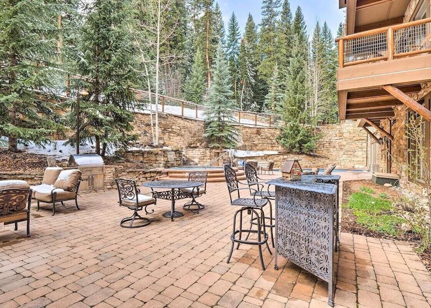 South Dakota Keystone Exterior Detail