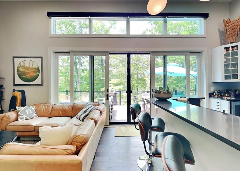 Tennessee Oakland Living Area