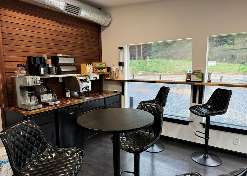 New York Altmar Breakfast Area