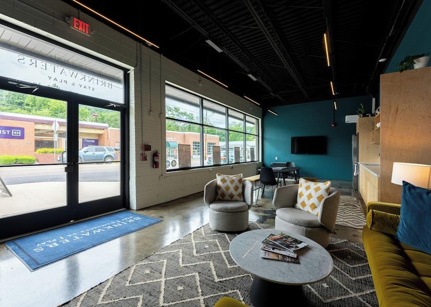 Virginia Damascus Reception