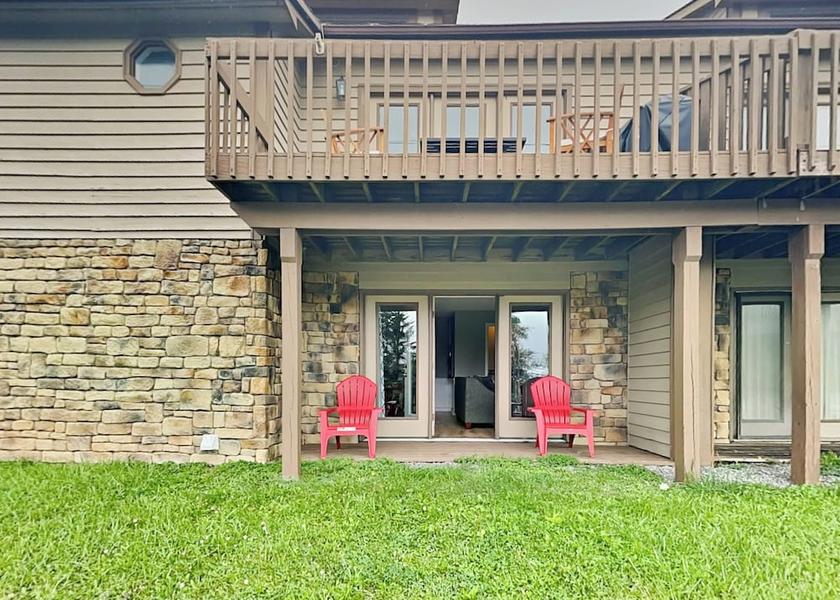 Tennessee Oakland Exterior Detail