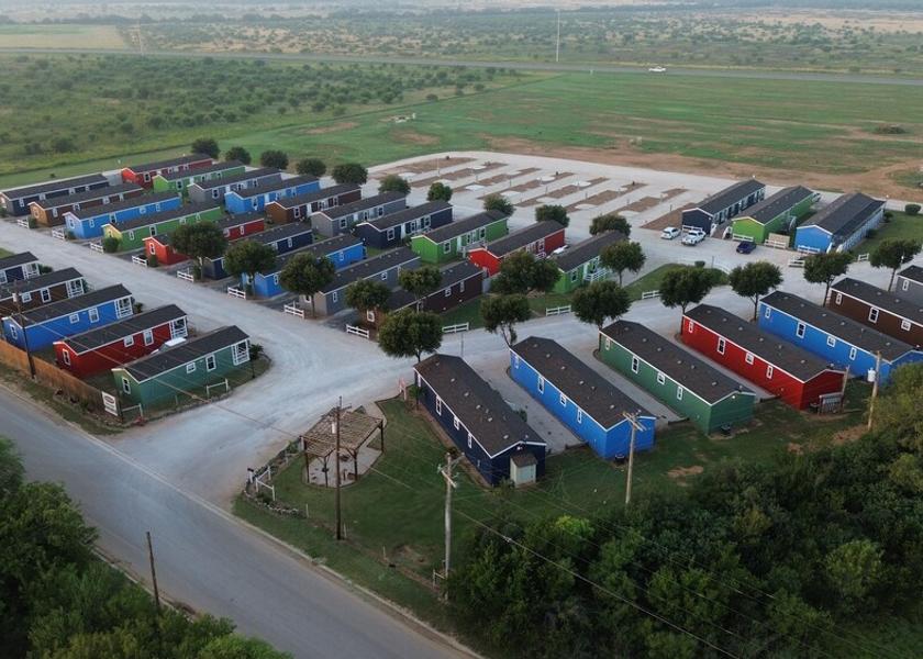 Texas Dilley Exterior Detail