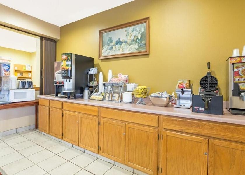 Iowa Osage Breakfast Area