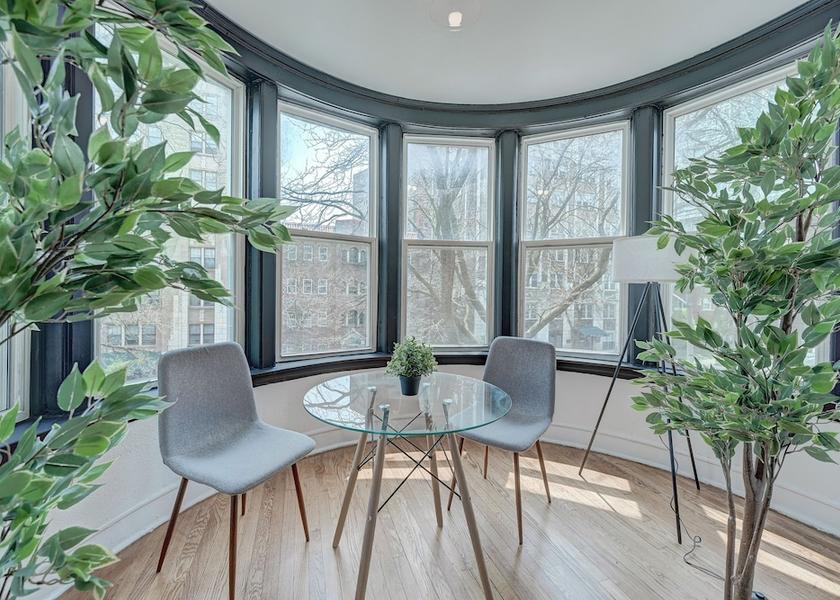 Wisconsin Milwaukee In-Room Dining