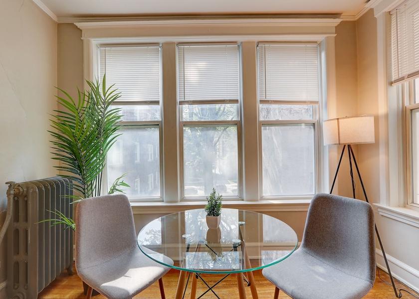 Wisconsin Milwaukee In-Room Dining