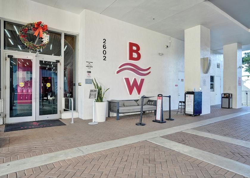 Florida Hallandale Beach Front of property