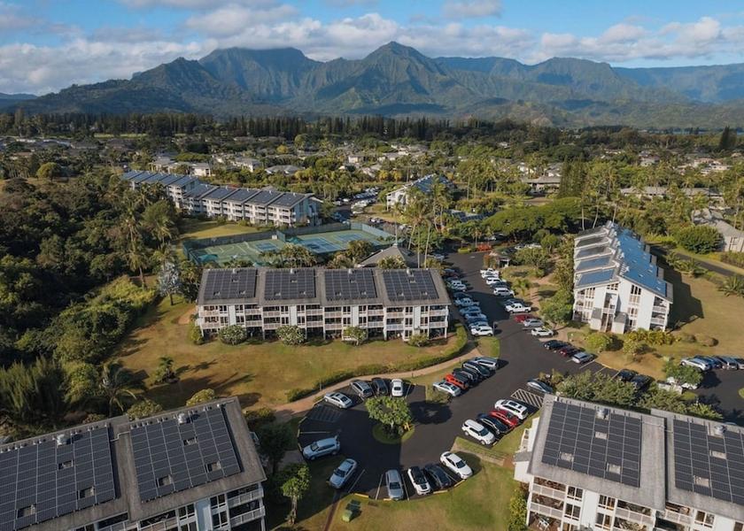 Hawaii Princeville Facade