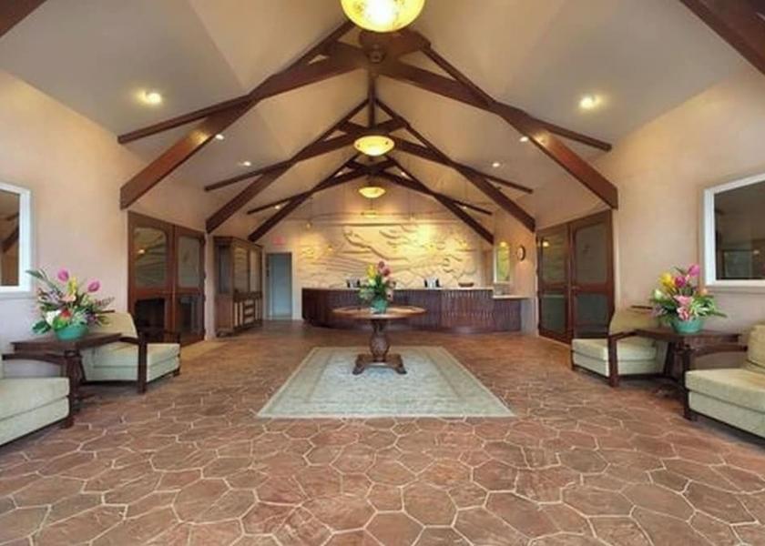 Hawaii Princeville Lobby