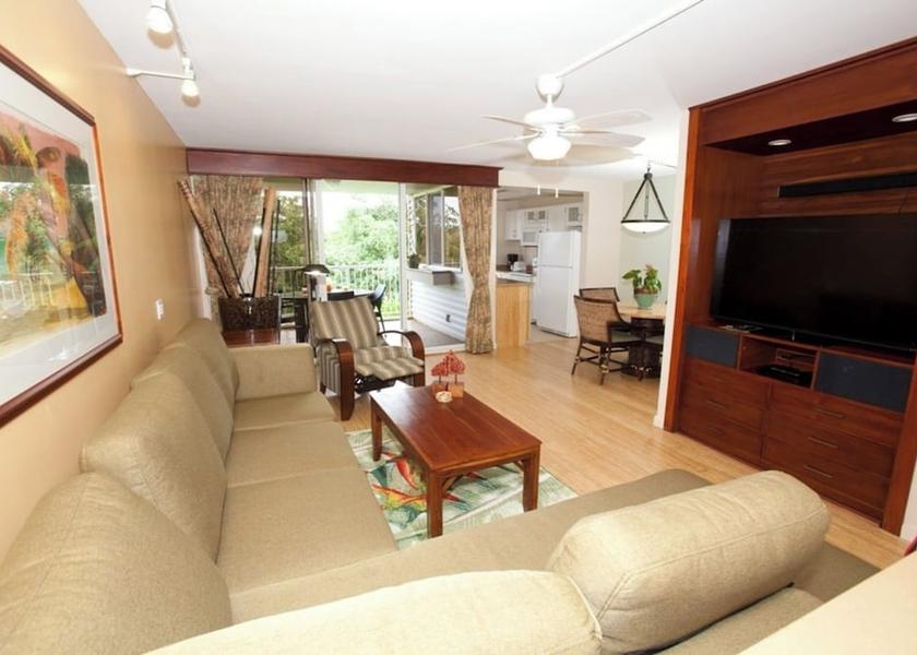 Hawaii Princeville Living Area