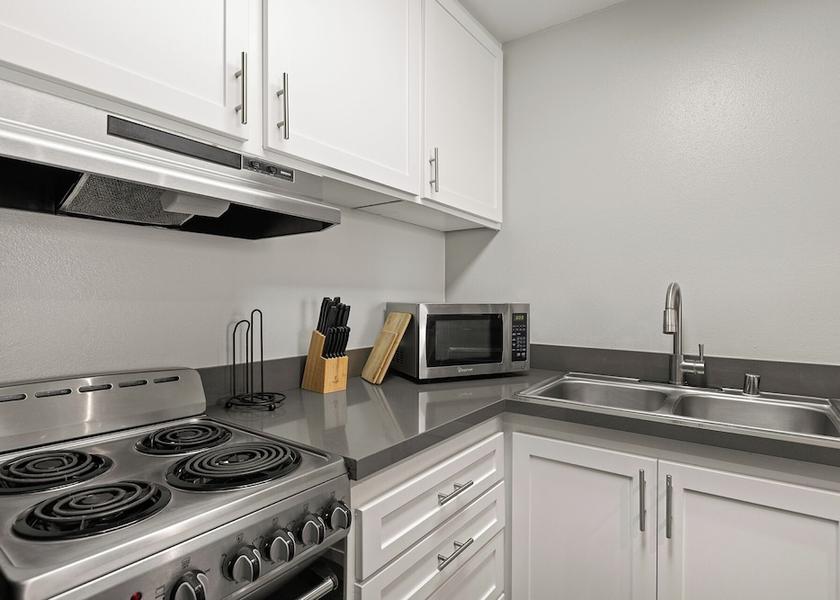 California Burbank Kitchen