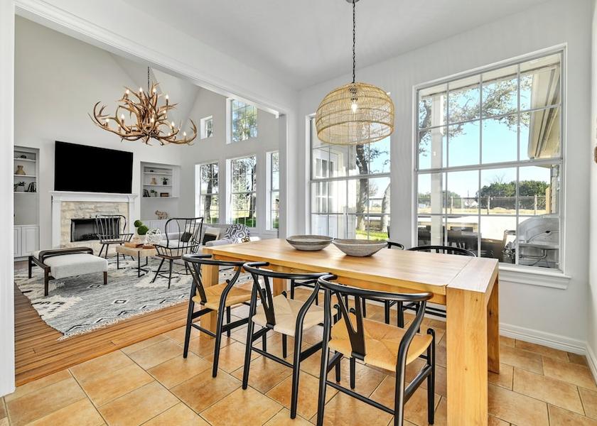 Texas Dripping Springs Dining Area