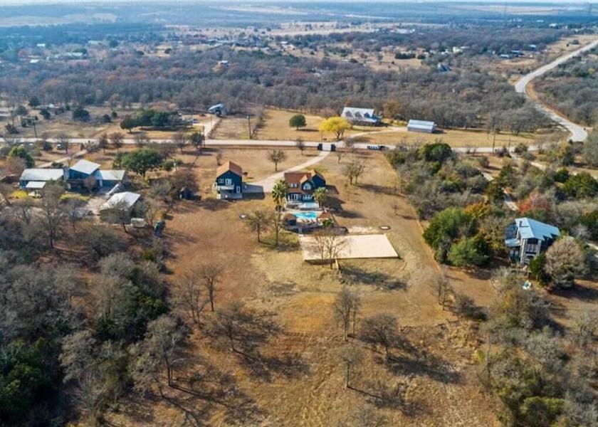 Texas Manor Exterior Detail