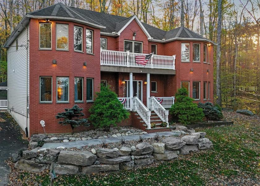 Pennsylvania Pocono Lake Interior Entrance
