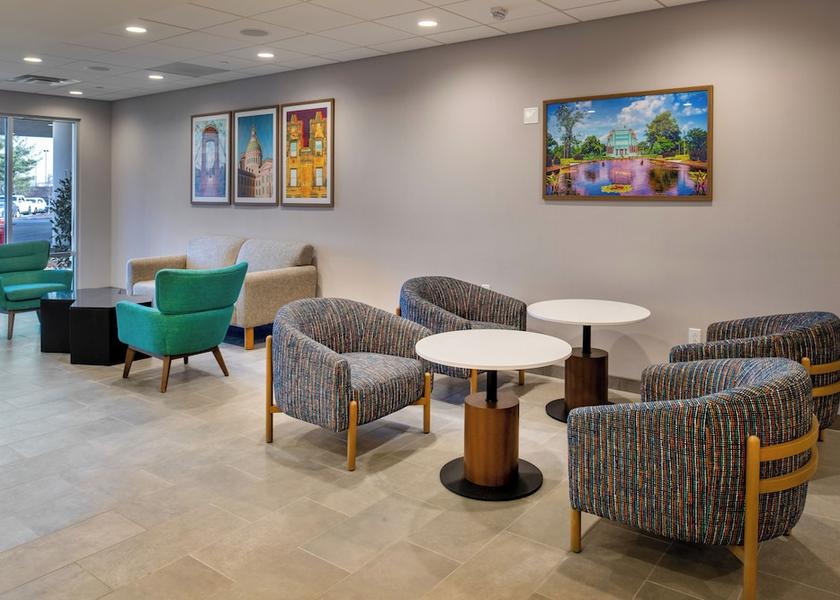 Missouri St. Louis Lobby sitting area