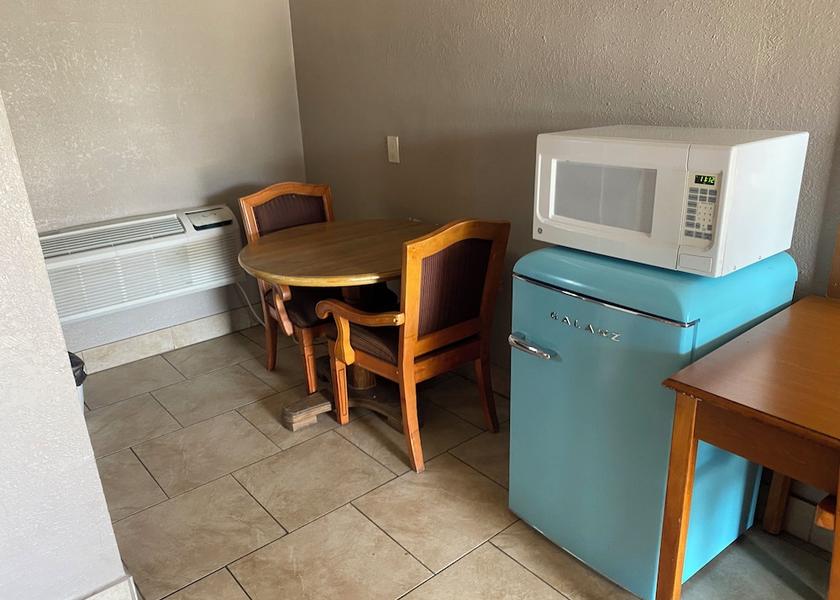 California Apple Valley In-room dining