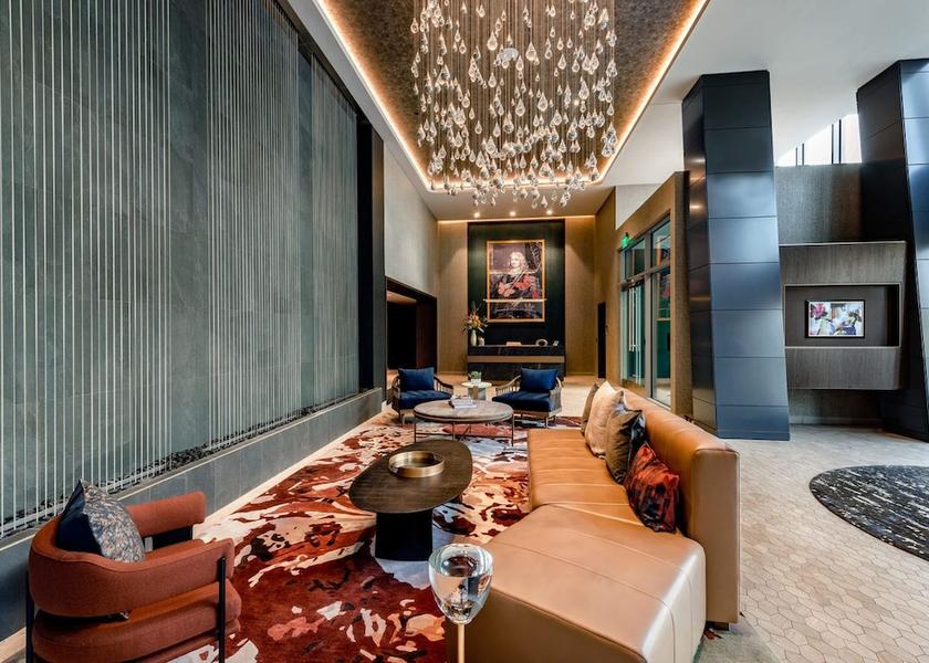 Virginia Arlington Lobby