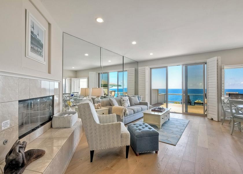 California Encinitas Living Area