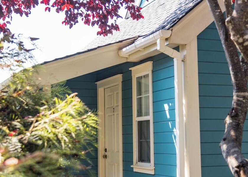 California Albion Exterior Detail