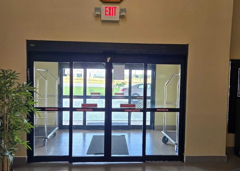 Texas Karnes City Lobby